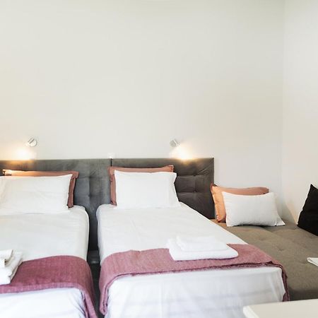 Kates Apartments กาวอส ภายนอก รูปภาพ